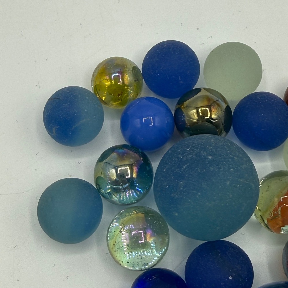 Vintage Glass Marbles Lot Mixed Sizes Blue Clear Cat Eye Shooters Frosted 37pc - Picture 5 of 10